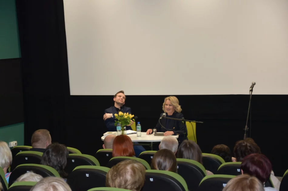 Aktorka Maria Pakulnis spotkała się z mieszkańcami - zdjęcie 2