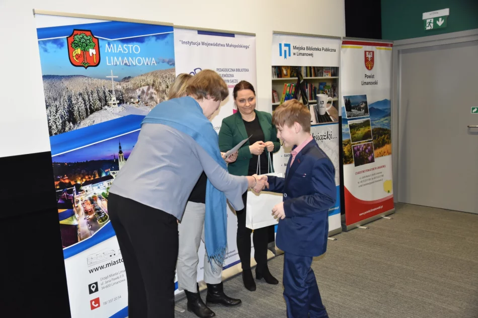 Powiatowy Maraton Czytelniczy w limanowskiej bibliotece - zdjęcie 8