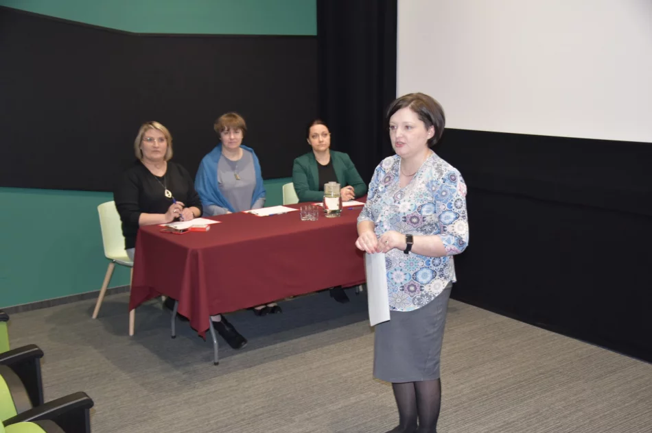 Powiatowy Maraton Czytelniczy w limanowskiej bibliotece - zdjęcie 20