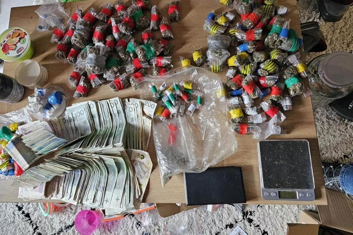 Kraków: Włosko-ukraińska para dilerów miała ponad 8 kg narkotyków