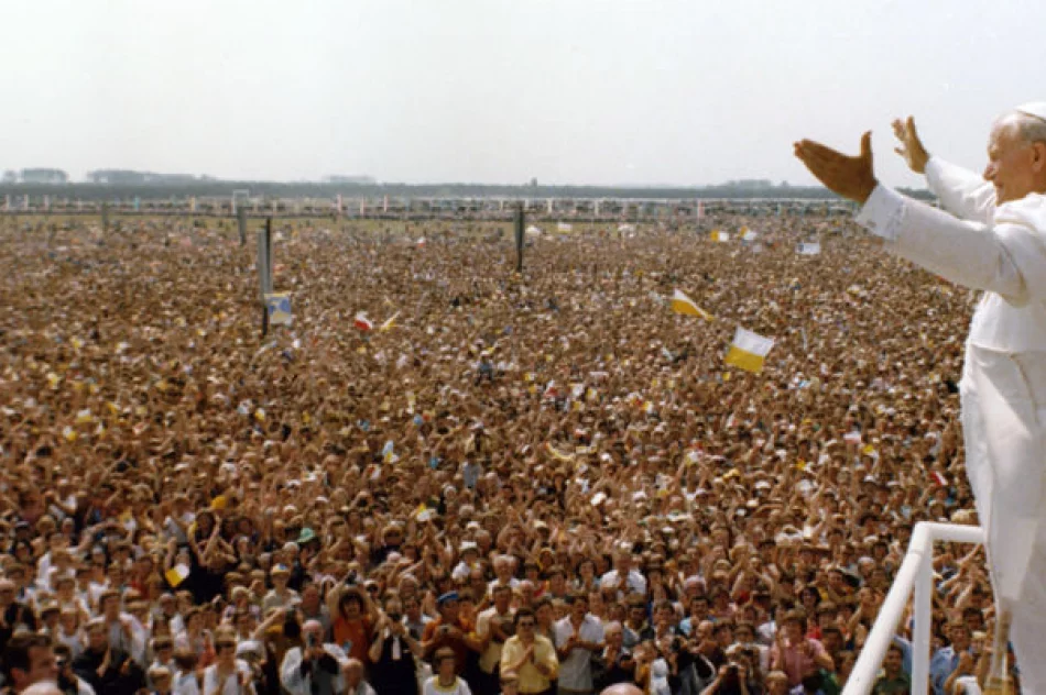 KAŻDE SPOŁECZEŃSTWO ABY DOBRZE FUNKCJONOWAĆ, ROZWIJAĆ SIĘ POTRZEBUJE AUTORYTETÓW - felieton  Janiny Firlej - zdjęcie 10