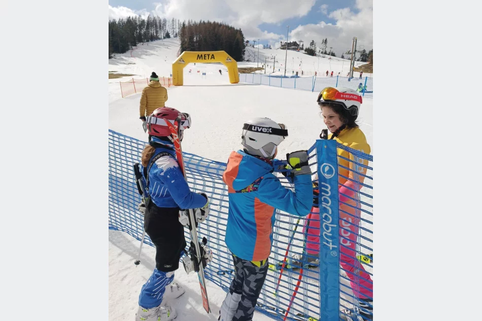 Uczennica limanowskiej „Dwójki” blisko podium w wojewódzkich zawodach w narciarstwie alpejskim - zdjęcie 4