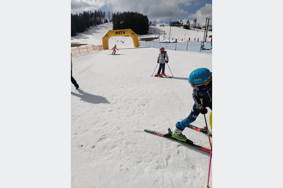 Uczennica limanowskiej „Dwójki” blisko podium w wojewódzkich zawodach w narciarstwie alpejskim - zdjęcie 5