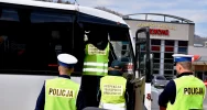 Kontrolowali busy: na 18 kontroli zatrzymano 7 dowodów rejestracyjnych - zdjęcie 5