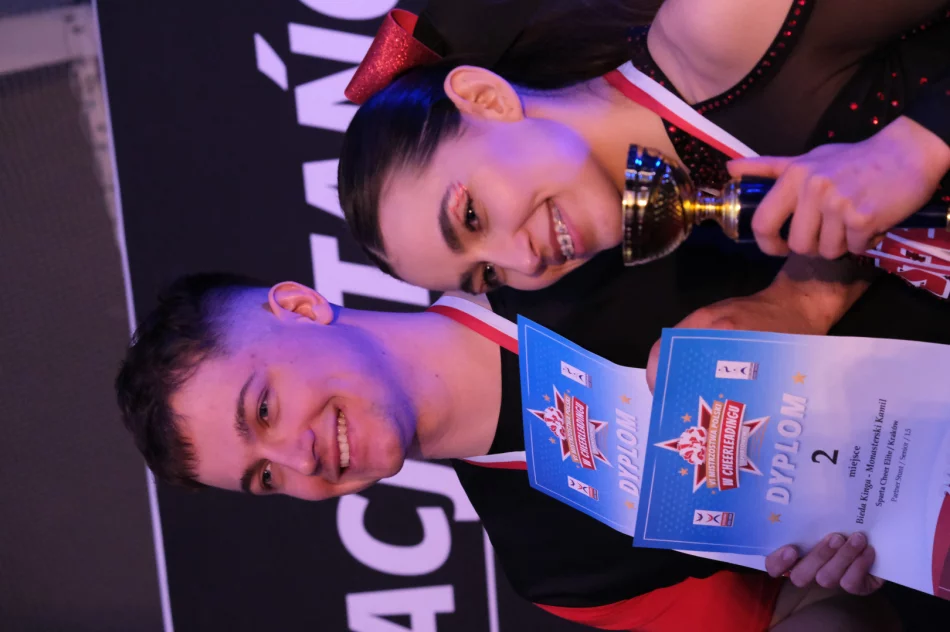 Limanowscy cheerleaderzy na Mistrzostwach Polski - zdjęcie 6