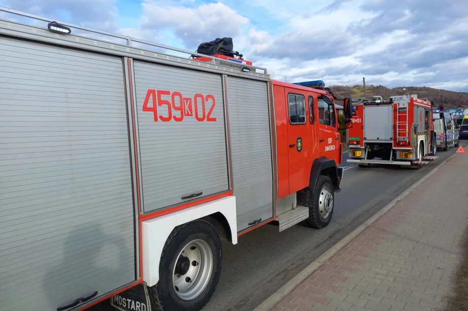 Zderzenie pojazdów na drodze wojewódzkiej - zdjęcie 4