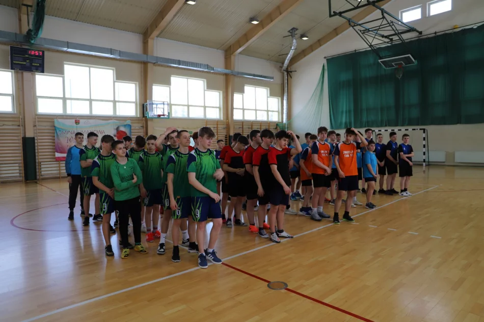 Chłopcy z Rupniowa Mistrzami Gminy Limanowa w Piłce Ręcznej Młodzieży - zdjęcie 6