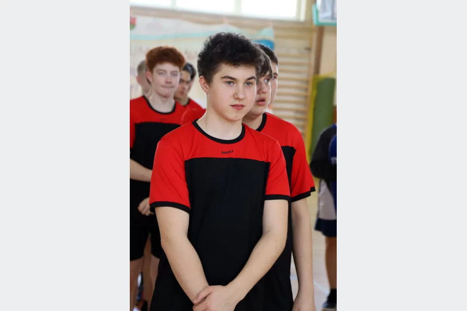 Chłopcy z Rupniowa Mistrzami Gminy Limanowa w Piłce Ręcznej Młodzieży - zdjęcie 9