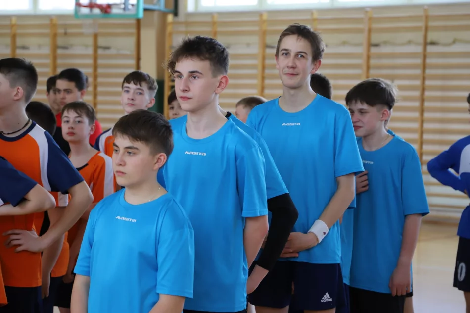 Chłopcy z Rupniowa Mistrzami Gminy Limanowa w Piłce Ręcznej Młodzieży - zdjęcie 15