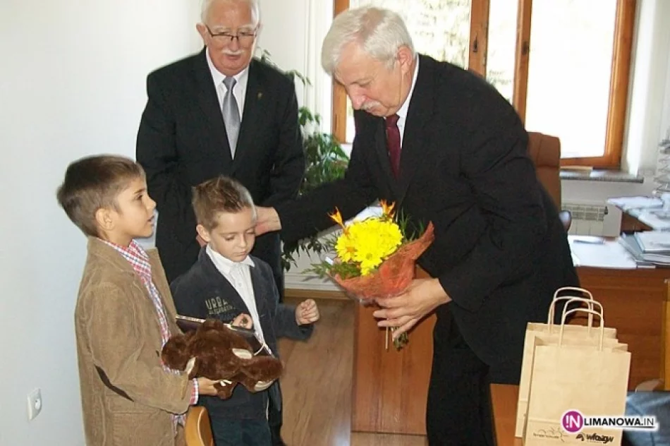 Dzieci dziękują za plac zabaw - zdjęcie 2