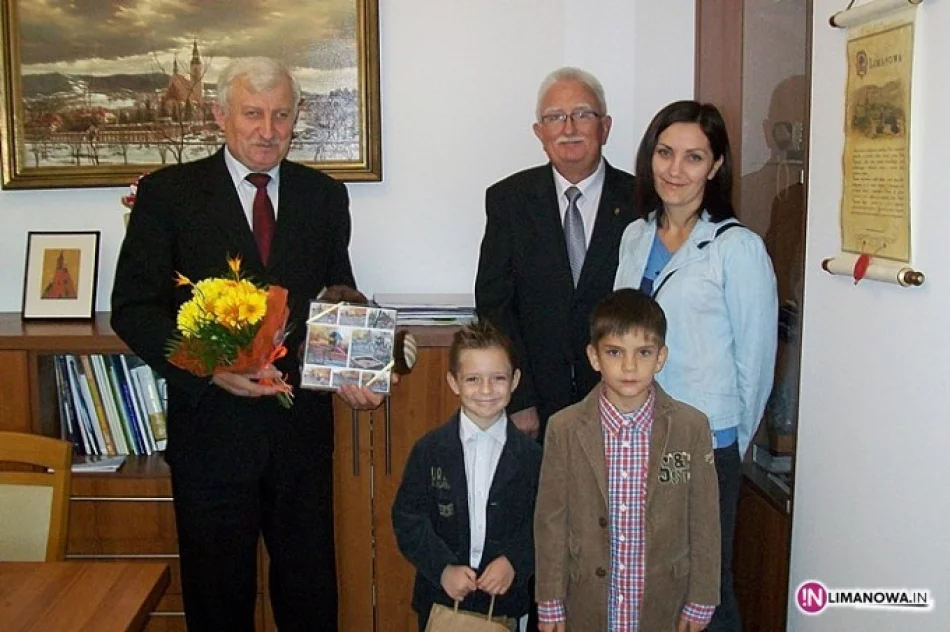 Dzieci dziękują za plac zabaw - zdjęcie 4