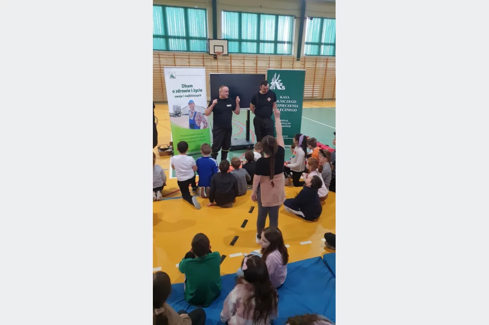 Spotkanie z pracownikami KRUS i strażakami z OSP w Limanowej . - zdjęcie 5