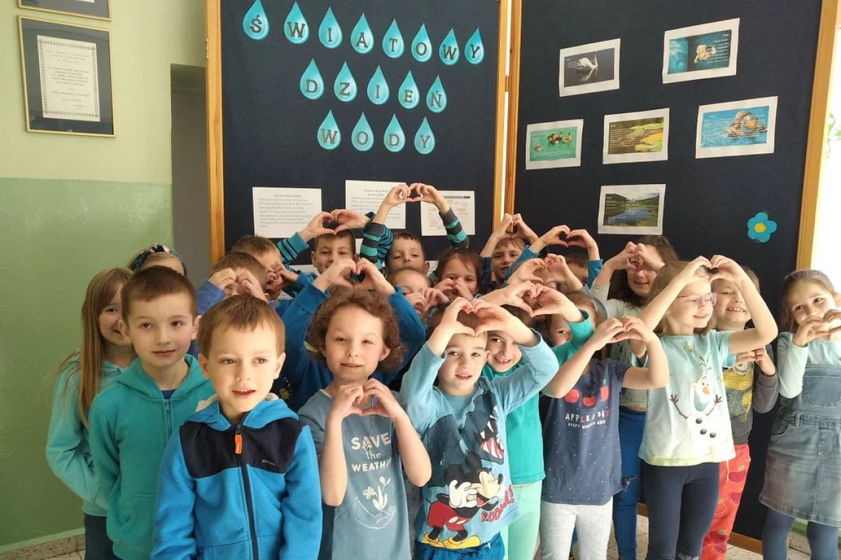 „Kochamy naszą planetę” –Światowy Dzień Wody w Szkole Podstawowej w Pisarzowej