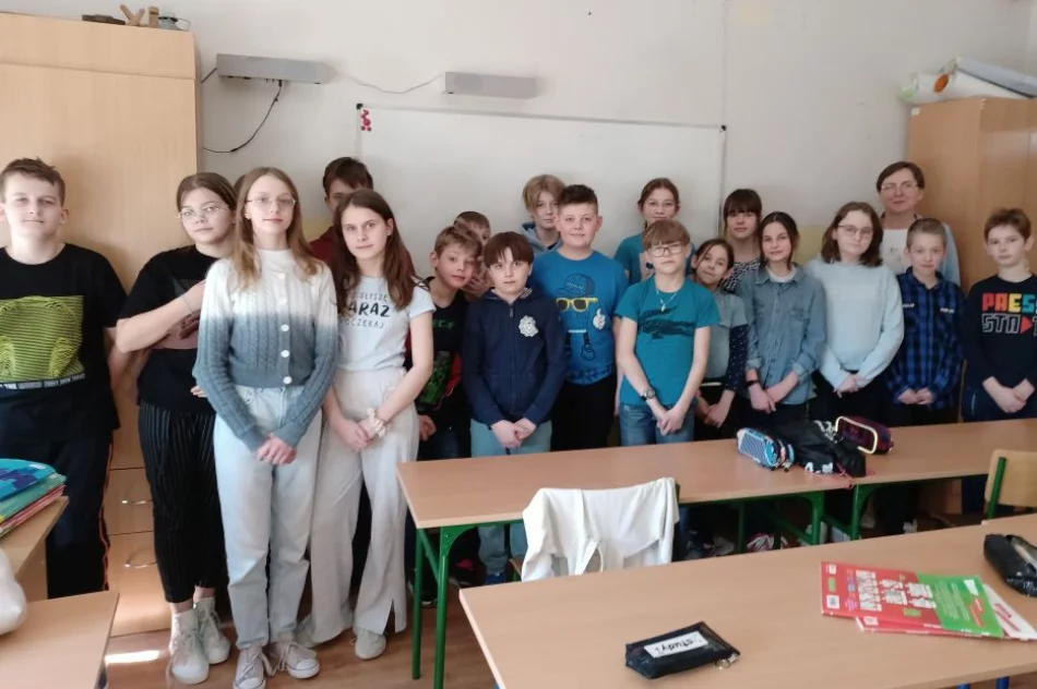 „Kochamy naszą planetę” –Światowy Dzień Wody w Szkole Podstawowej w Pisarzowej - zdjęcie 7