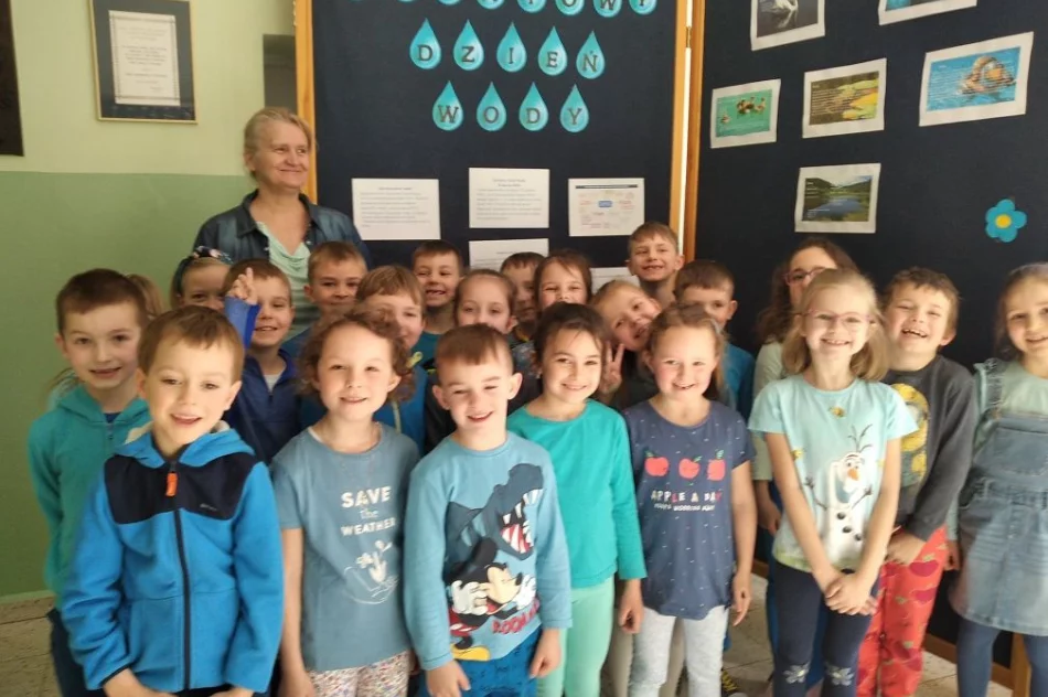„Kochamy naszą planetę” –Światowy Dzień Wody w Szkole Podstawowej w Pisarzowej - zdjęcie 10