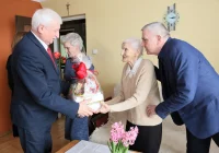 SETNE URODZINY mieszkanki Miasta Limanowa Pani JANINY FLOREK - zdjęcie główne