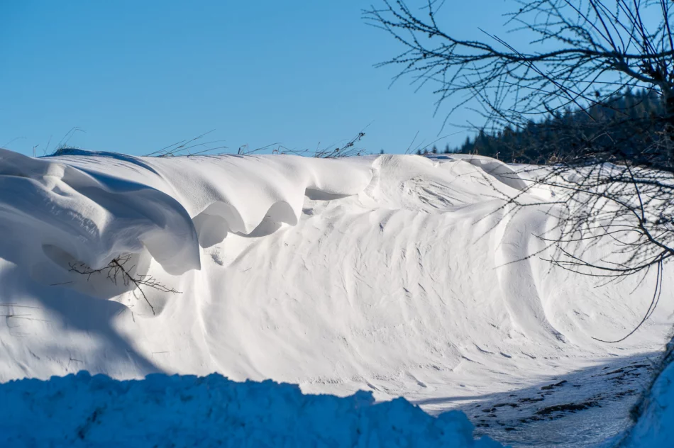 Zima w Beskidzie Wyspowym i Limanowej - 29 marca 2023 roku - zdjęcie 15