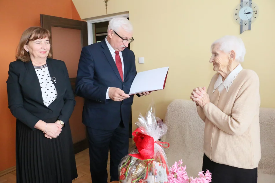 SETNE URODZINY mieszkanki Miasta Limanowa Pani JANINY FLOREK - zdjęcie 3