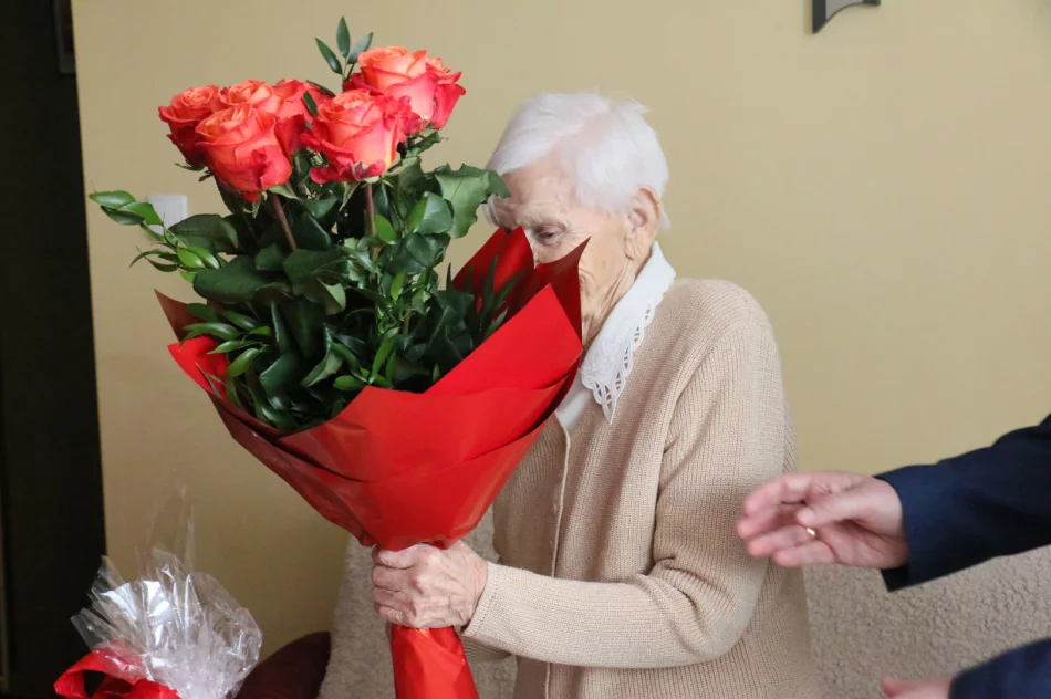 SETNE URODZINY mieszkanki Miasta Limanowa Pani JANINY FLOREK - zdjęcie 7