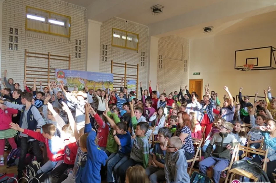 Dzieci z „dwójki” brały udział w lekcji ekologicznej - zdjęcie 4