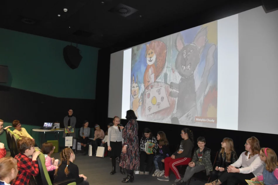 Pełne wrażeń i ekscytacji spotkanie promujące książkę „Bajka o niezwykłej wiewiórce Rudce” - zdjęcie 6