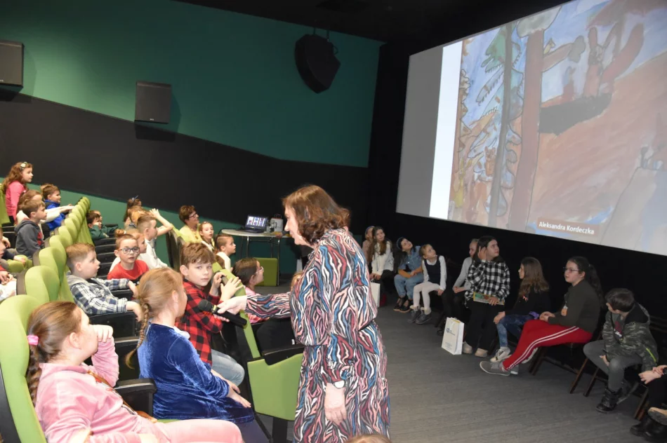 Pełne wrażeń i ekscytacji spotkanie promujące książkę „Bajka o niezwykłej wiewiórce Rudce” - zdjęcie 7