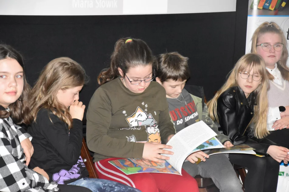 Pełne wrażeń i ekscytacji spotkanie promujące książkę „Bajka o niezwykłej wiewiórce Rudce” - zdjęcie 9