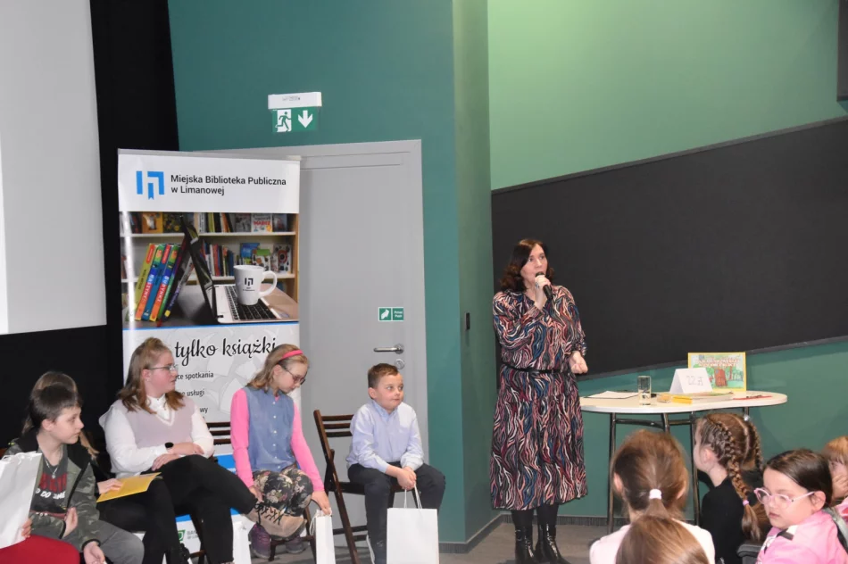 Pełne wrażeń i ekscytacji spotkanie promujące książkę „Bajka o niezwykłej wiewiórce Rudce” - zdjęcie 14