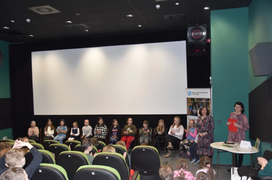 Pełne wrażeń i ekscytacji spotkanie promujące książkę „Bajka o niezwykłej wiewiórce Rudce” - zdjęcie 17