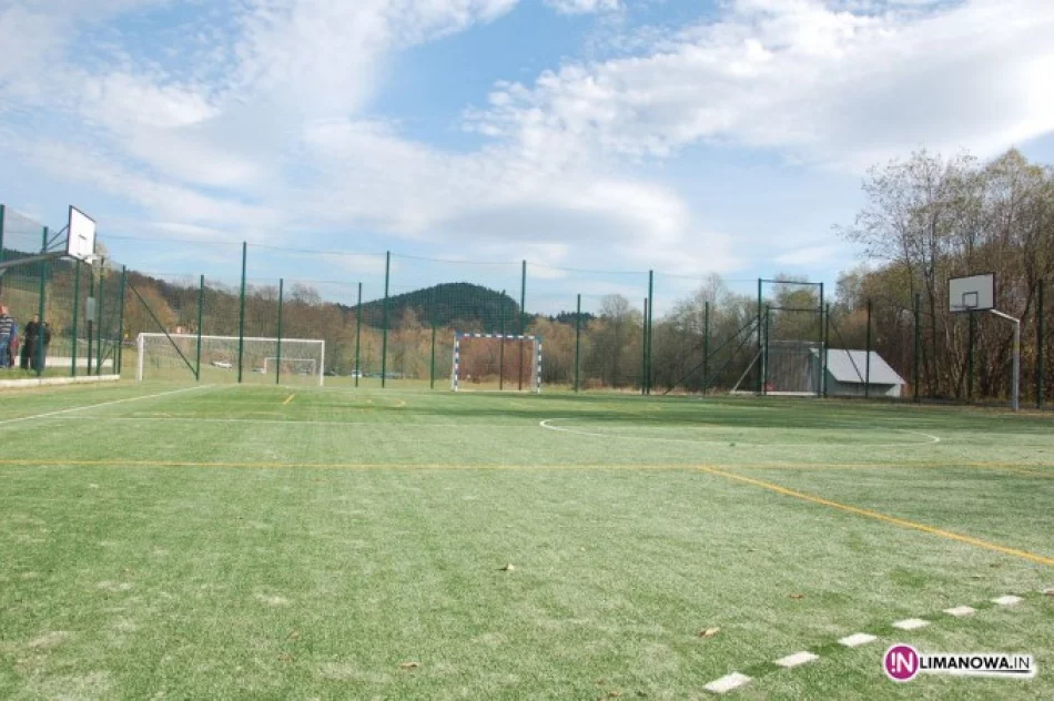 Boiska w Siekierczynie otwarte! - zdjęcie 3