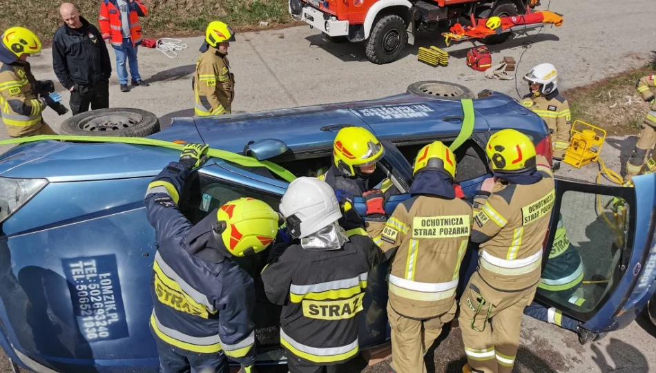 Wspólne ćwiczenia z ratownictwa technicznego  - zdjęcie 1