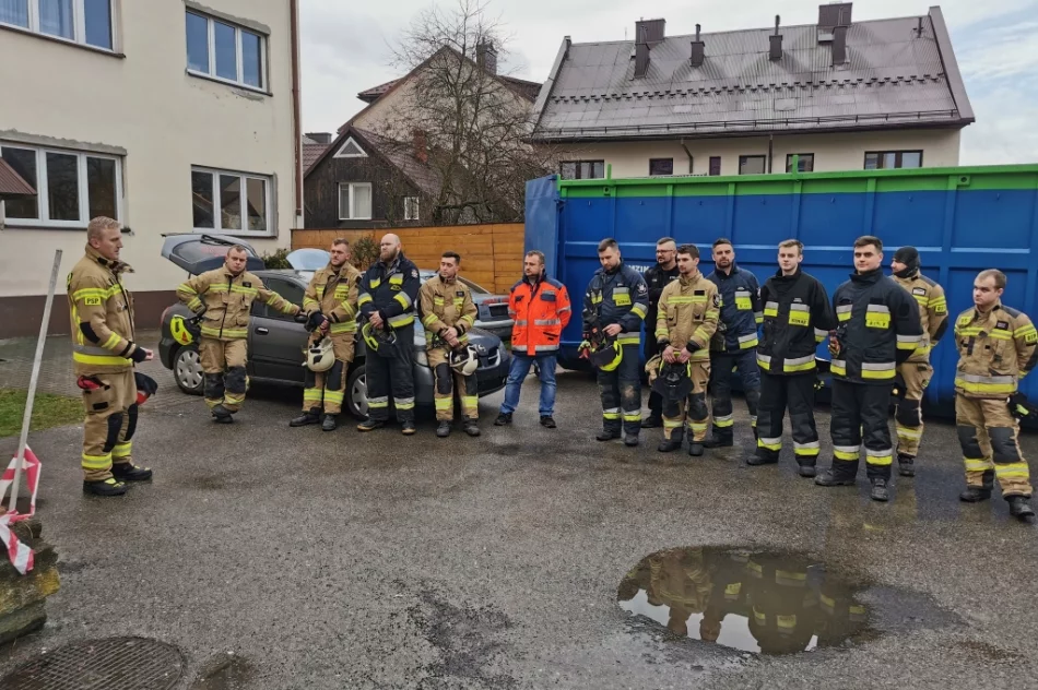 Wspólne ćwiczenia z ratownictwa technicznego  - zdjęcie 4