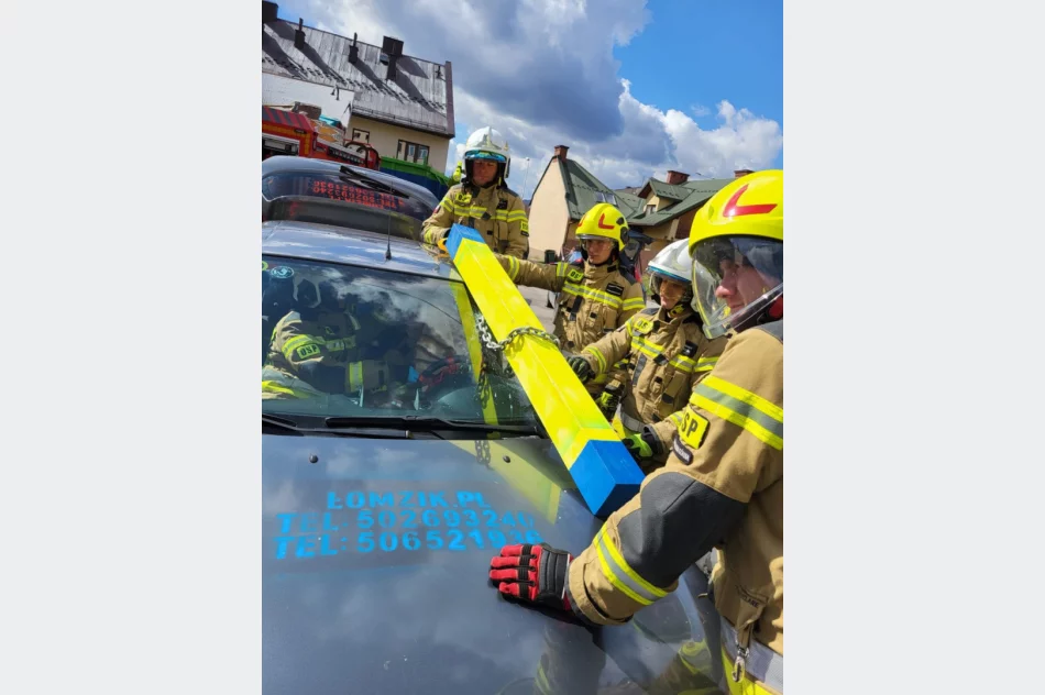 Wspólne ćwiczenia z ratownictwa technicznego  - zdjęcie 17