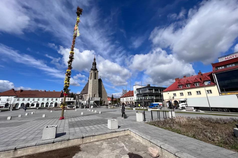 Palma już na Rynku w Limanowej. Od 21 lat tworzy je Pani Władysława Ślazyk - zdjęcie 17