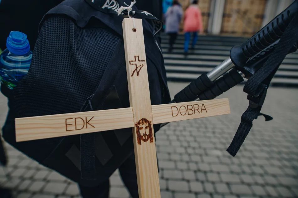 Ekstremalna Droga Krzyżowa z Dobrej 2023 zainaugurowana przez jej twórcę - zdjęcie 4