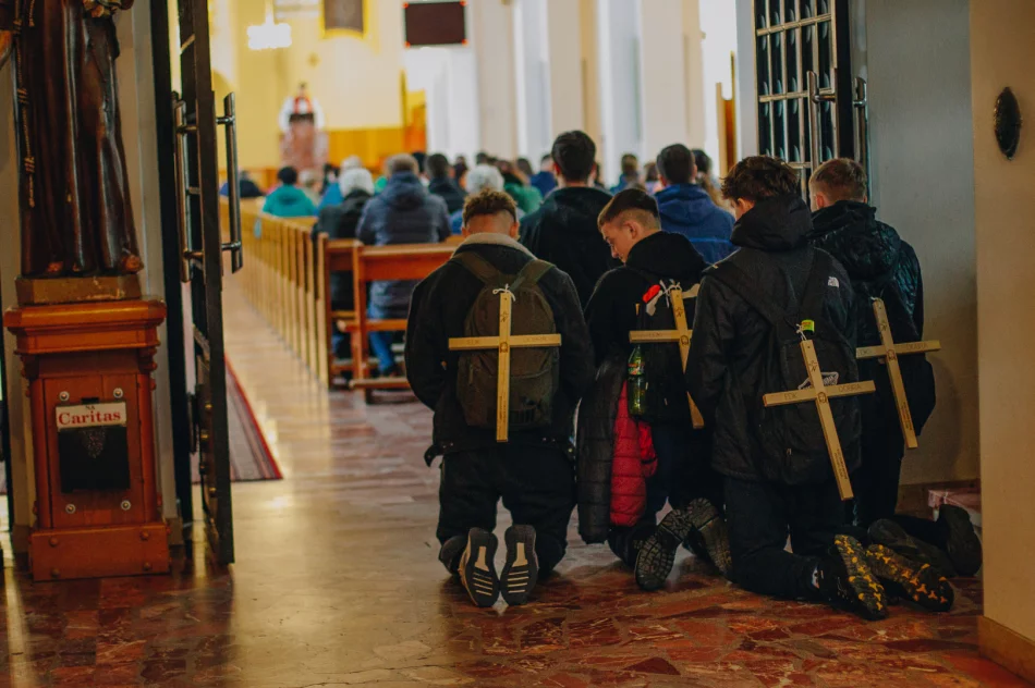 Ekstremalna Droga Krzyżowa z Dobrej 2023 zainaugurowana przez jej twórcę - zdjęcie 7