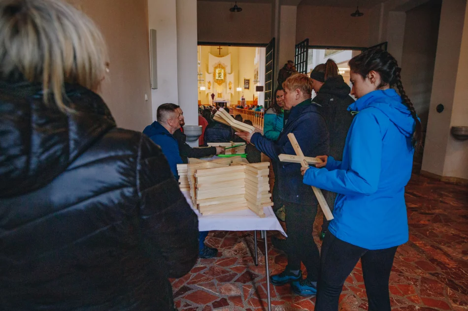 Ekstremalna Droga Krzyżowa z Dobrej 2023 zainaugurowana przez jej twórcę - zdjęcie 8