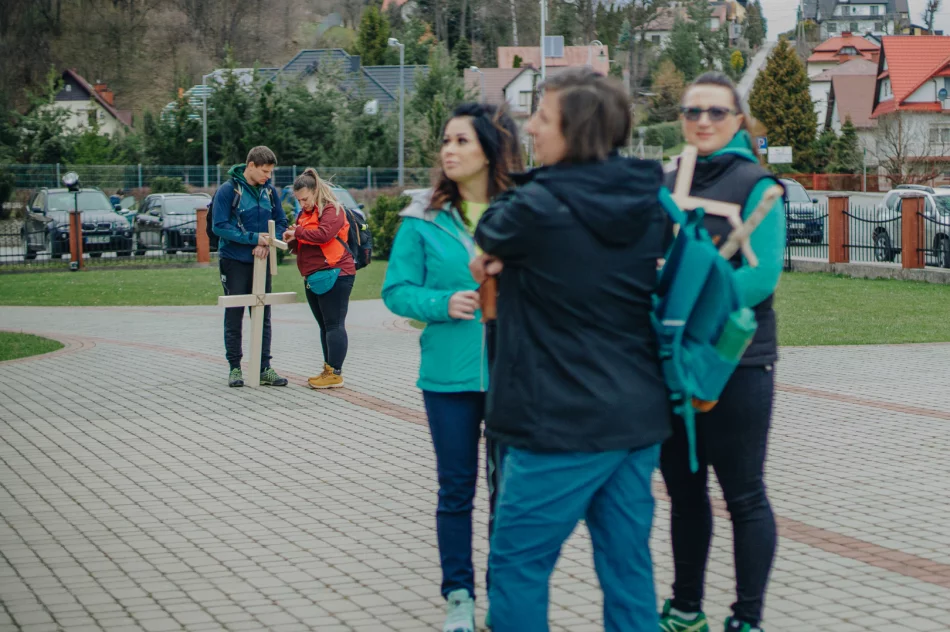 Ekstremalna Droga Krzyżowa z Dobrej 2023 zainaugurowana przez jej twórcę - zdjęcie 17