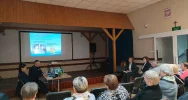 O bezpieczeństwie seniorów z policjantami i pracownikami banku - zdjęcie 2