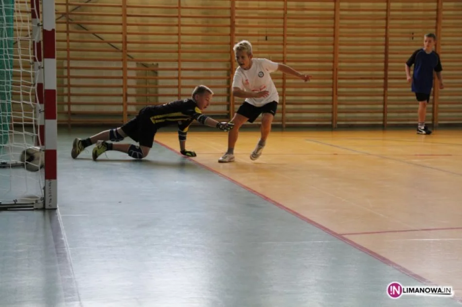 Pasierbiec najlepszy w Halowej Piłce Nożnej Chłopców - zdjęcie 2