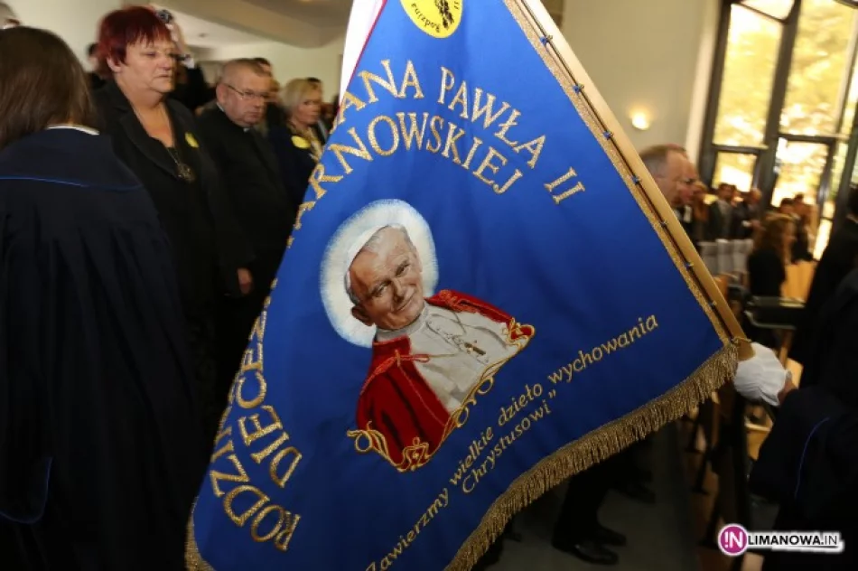 Zespół Szkół w Męcinie na spotkaniu Rodziny Szkół im. Jana Pawła II - zdjęcie 2