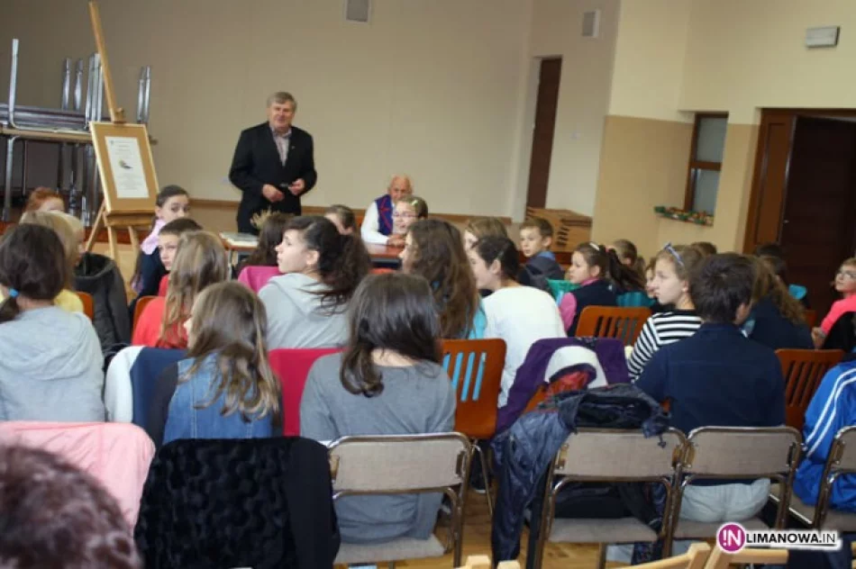 Integracyjne spotkanie w Gminnej Bibliotece Publicznej w Starej Wsi - zdjęcie 3