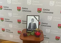 Uczczono pamięć zmarłego radnego - zdjęcie główne