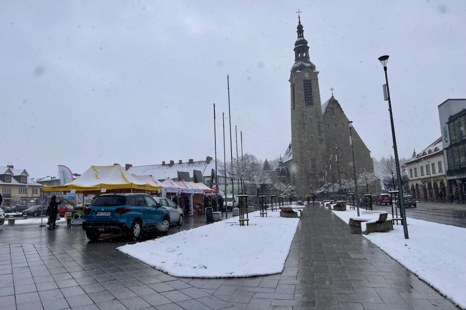 Kiermasz wielkanocny okraszony… śniegiem - zdjęcie 3