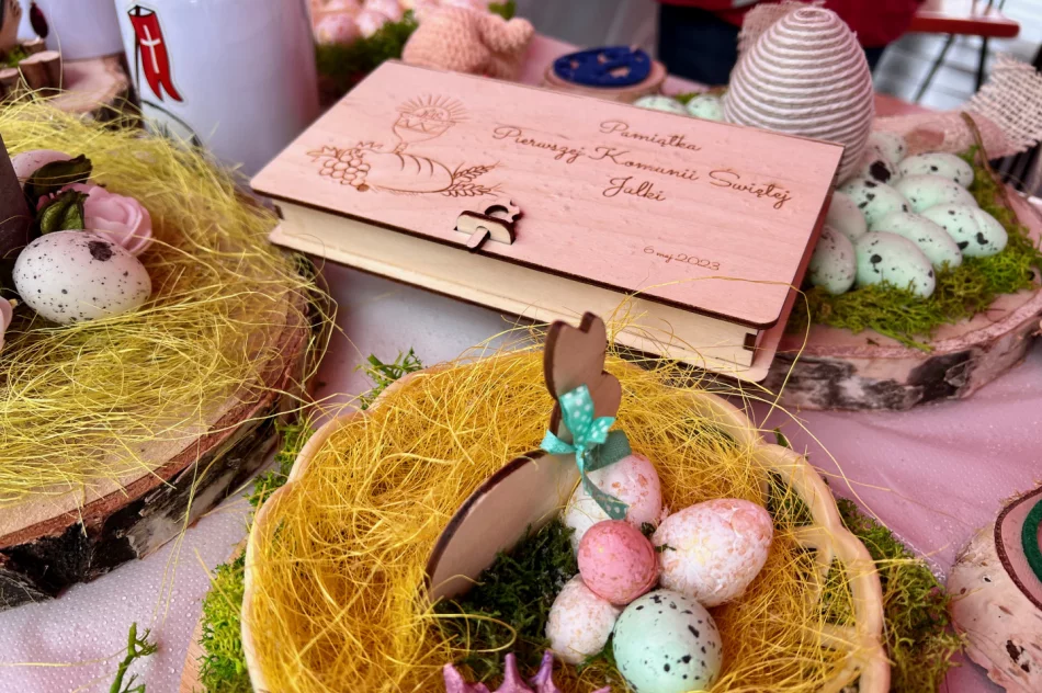 Kiermasz wielkanocny okraszony… śniegiem - zdjęcie 11