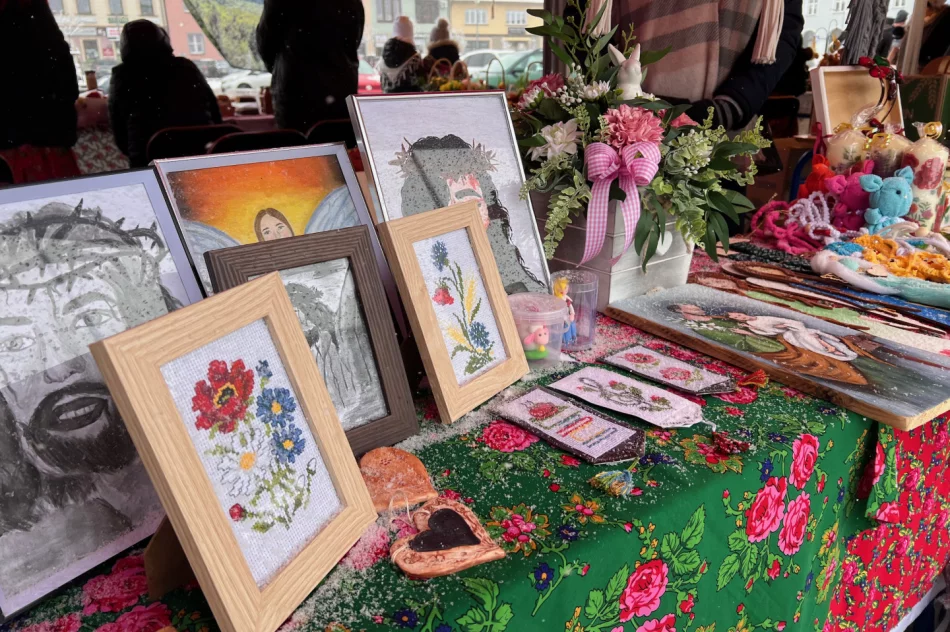 Kiermasz wielkanocny okraszony… śniegiem - zdjęcie 13