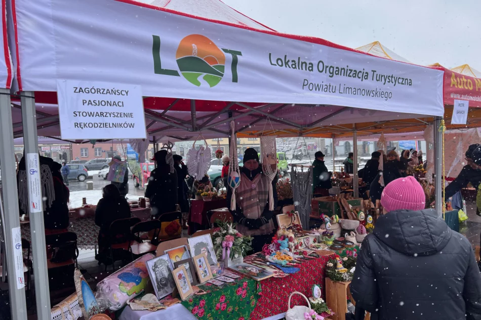 Kiermasz wielkanocny okraszony… śniegiem - zdjęcie 17