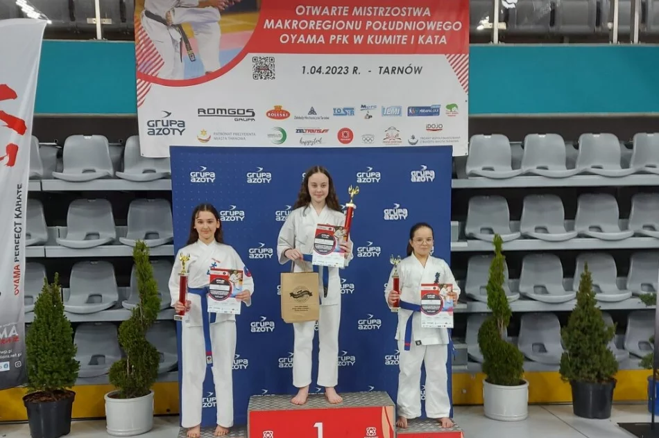 10 medali dla zawodników Limanowskiego Klubu Kyokushin Karate na Makroregionie Południowym w Tarnowie - zdjęcie 7