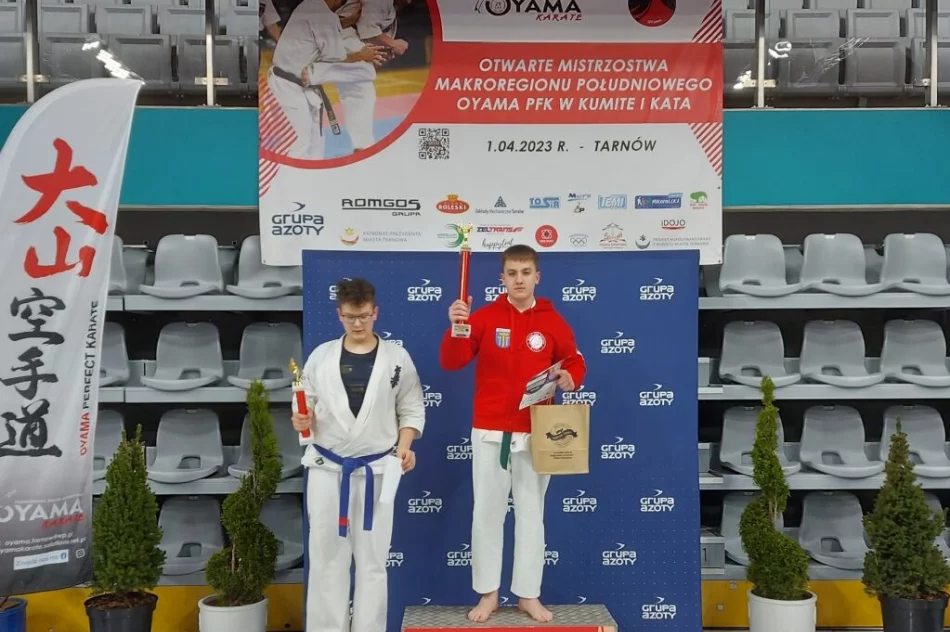10 medali dla zawodników Limanowskiego Klubu Kyokushin Karate na Makroregionie Południowym w Tarnowie - zdjęcie 8