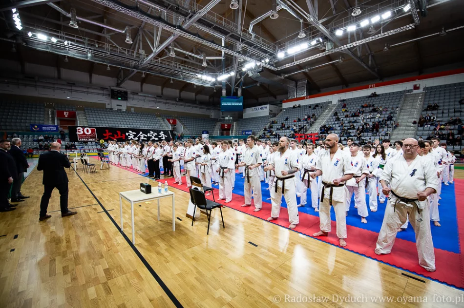 10 medali dla zawodników Limanowskiego Klubu Kyokushin Karate na Makroregionie Południowym w Tarnowie - zdjęcie 12